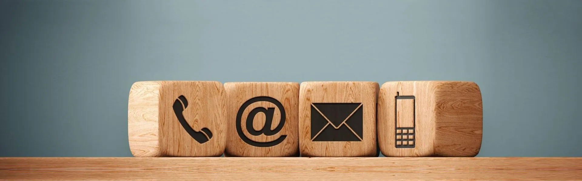 Επικοινωνήστε μαζί μας